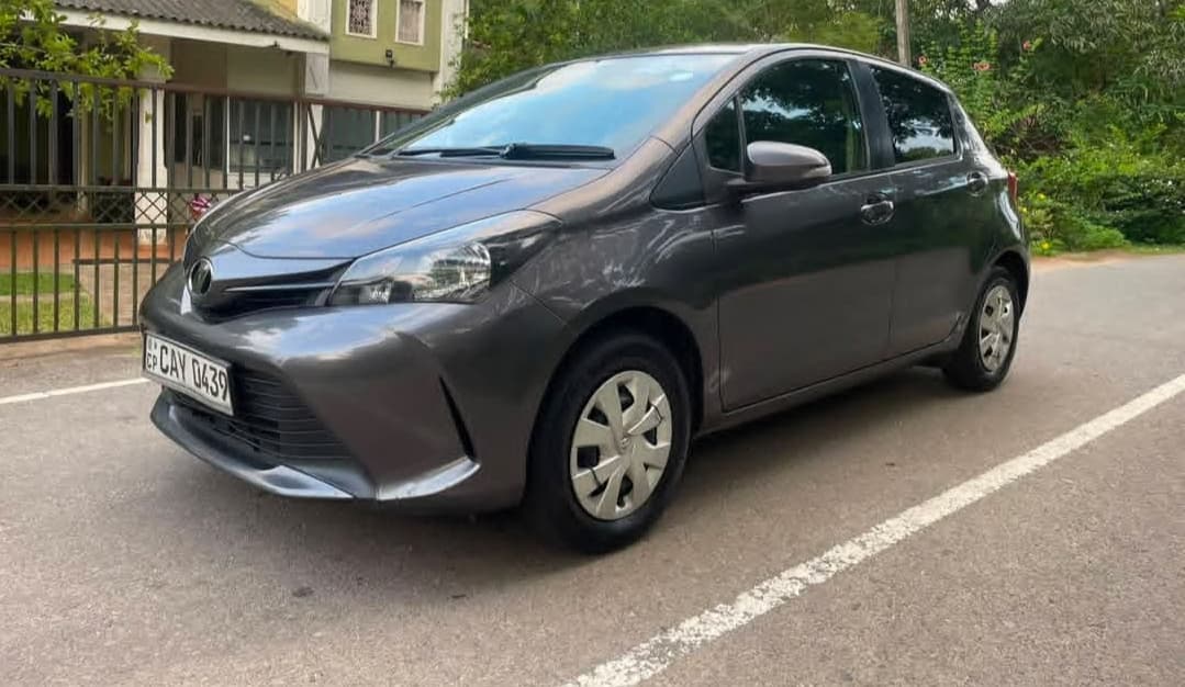 Toyota Vitz 2015